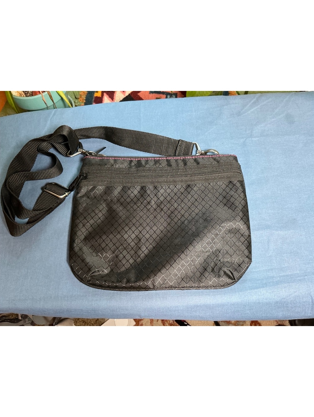 Thirty-One Crossbody Nylon Purse Black and Pink Travel Bag